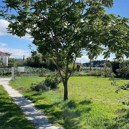 Estudio Pajar Rural Con Bonito Jardin - Gayoles Rural * קאסטרופול
